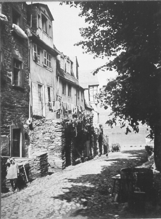 Äußere Wehrstrasse - Blick Richtung Mosel