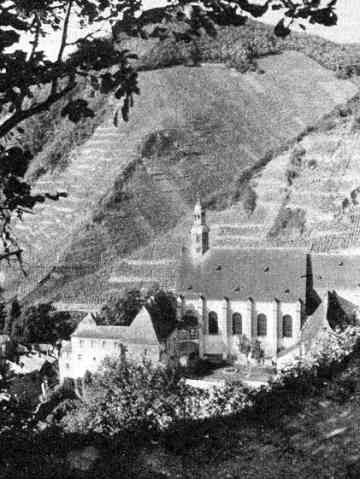 Kirche und Kloster von Burg aus gesehen